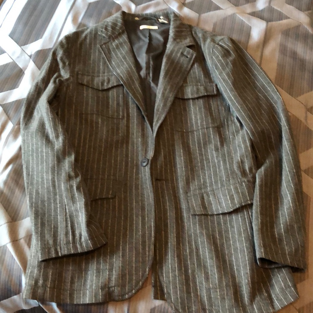 Men’s DKNY grey pinstriped blazer, size Medium